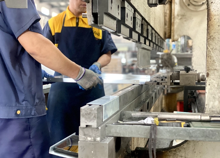 Quais são os requisitos para um armário de segurança de metal?