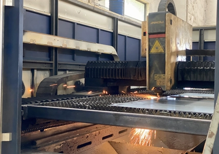 Forno de secagem a temperatura constante à prova de explosão está se desenvolvendo no campo industrial